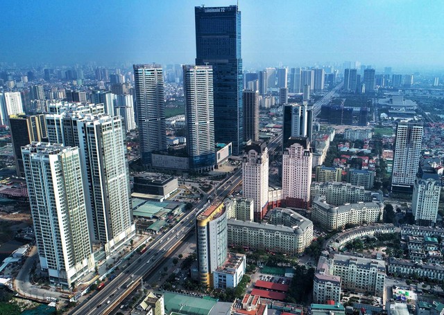 ADB nâng dự báo tăng trưởng kinh tế của Việt Nam lên mức 7,5% trong năm nay - Ảnh 1.