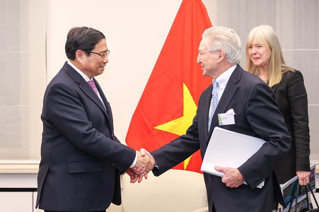 Thủ tướng dự Diễn đàn doanh nghiệp Việt Nam-Bỉ và tiếp lãnh đạo các tập đoàn lớn - Ảnh 7.