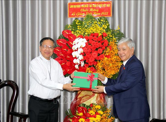 Chủ tịch Ủy ban Trung ương MTTQ Việt Nam thăm và chúc mừng tại Tòa Giám mục Giáo phận Phan Thiết - Ảnh 1. Chủ tịch Ủy ban Trung ương MTTQ Việt Nam thăm và chúc mừng tại Tòa Giám mục Giáo phận Phan Thiết - Ảnh 1.