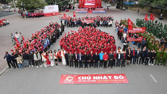 Chủ Nhật Đỏ 2023 chính thức khai mạc: Giọt máu tình nghĩa - Ảnh 1. Chủ Nhật Đỏ 2023 chính thức khai mạc: Giọt máu tình nghĩa - Ảnh 1.