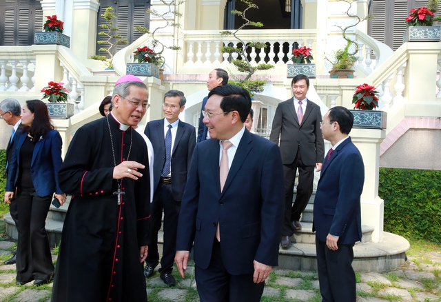 Phó Thủ tướng Thường trực Phạm Bình Minh chúc mừng Giáng sinh tại TPHCMC - Ảnh 3.