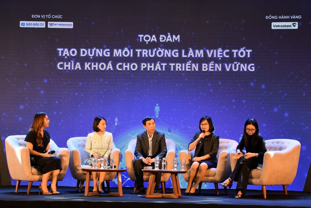 Vietcombank được vinh danh Top 10 nơi làm việc tốt nhất Việt Nam - Ảnh 2.