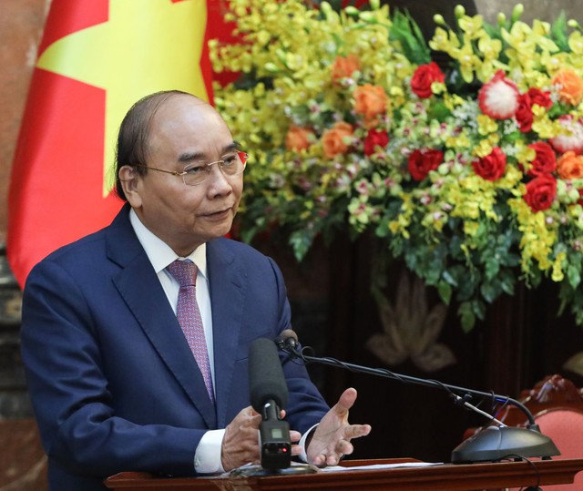 Chủ tịch nước gặp mặt học sinh đoạt giải Kỳ thi Olympic và Khoa học kỹ thuật quốc tế 2022 - Ảnh 1.
