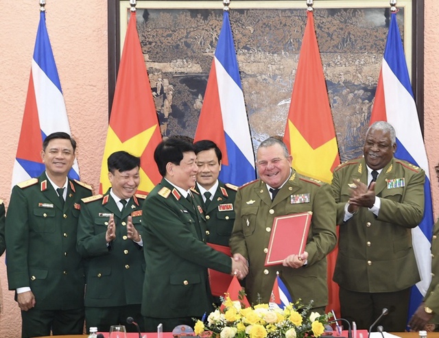 Chủ nhiệm Chính trị các Lực lượng vũ trang Cách mạng Cuba thăm chính thức Việt Nam - Ảnh 1.