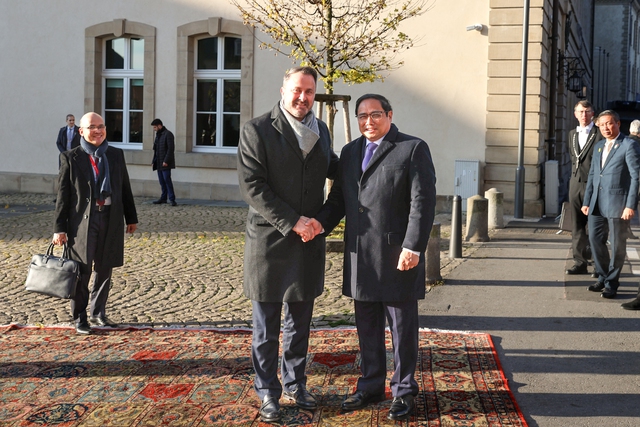 Chùm ảnh: Lễ đón chính thức Thủ tướng Phạm Minh Chính thăm Luxembourg - Ảnh 7.