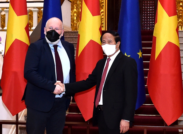 Phó Thủ tướng Lê Văn Thành hội đàm với Phó Chủ tịch điều hành EC - Ảnh 1.