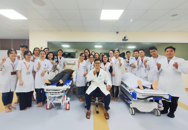 Bác sĩ trẻ xây dựng Hệ sinh thái y khoa online trong mùa dịch - Ảnh 3. Bác sĩ trẻ xây dựng Hệ sinh thái y khoa online trong mùa dịch - Ảnh 3.