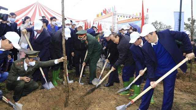 Phát triển KTXH hài hòa với thiên nhiên, môi trường chính là con đường để người dân có được ấm no, hạnh phúc và bình yên thực sự * - Ảnh 2.