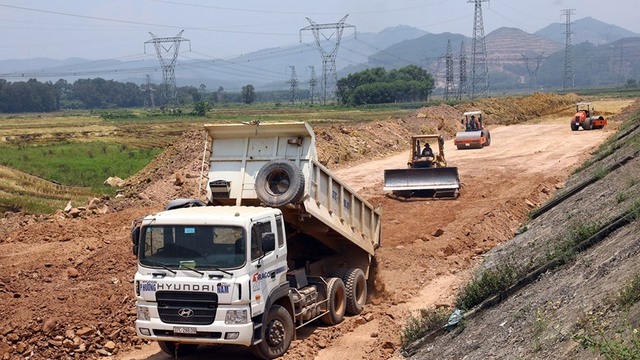 Đảm bảo mặt bằng triển khai cao tốc Bắc - Nam - Ảnh 1. Đảm bảo mặt bằng triển khai cao tốc Bắc - Nam - Ảnh 1.