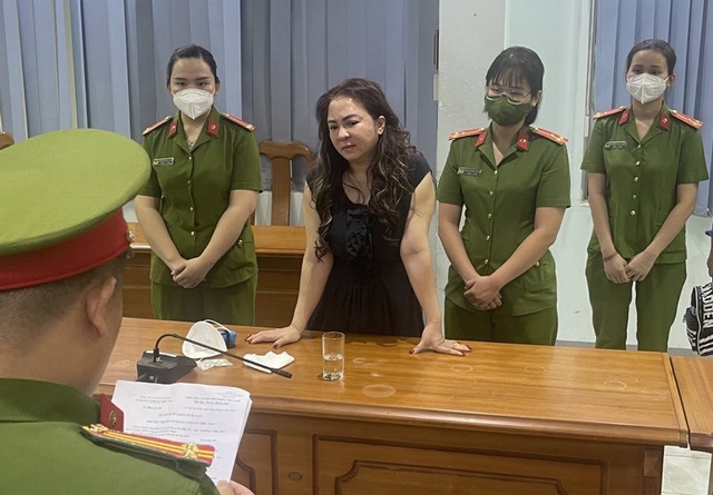 Khởi tố, bắt tạm giam bà Nguyễn Phương Hằng - Ảnh 1.