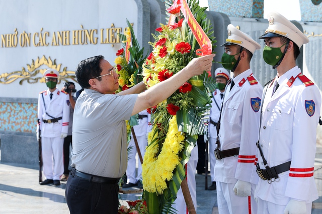 Chùm ảnh: Thủ tướng Phạm Minh Chính thăm và làm việc tại Quảng Nam - Ảnh 1.