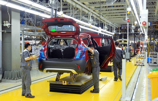 Đề xuất gia hạn thuế tiêu thụ đặc biệt hỗ trợ sản xuất ô tô trong nước - Ảnh 1.