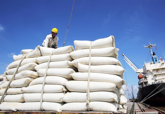 Nhập khẩu 300.000 tấn gạo từ Campuchia với thuế suất ưu đãi đặc biệt