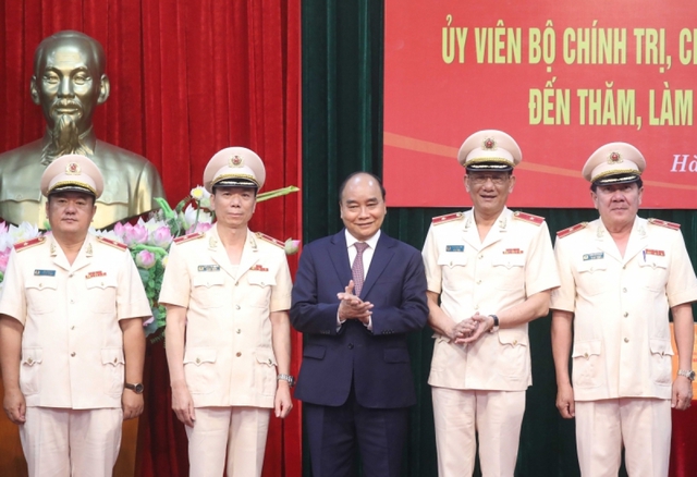 Chủ tịch nước Nguyễn Xuân Phúc làm việc với Cục An ninh nội địa - Ảnh 1.