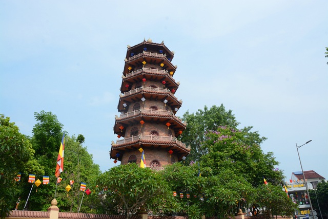 Thừa Thiên Huế tổ chức nhiều sự kiện văn hóa, du lịch hấp dẫn trong dịp lễ 30/4 - Ảnh 4.