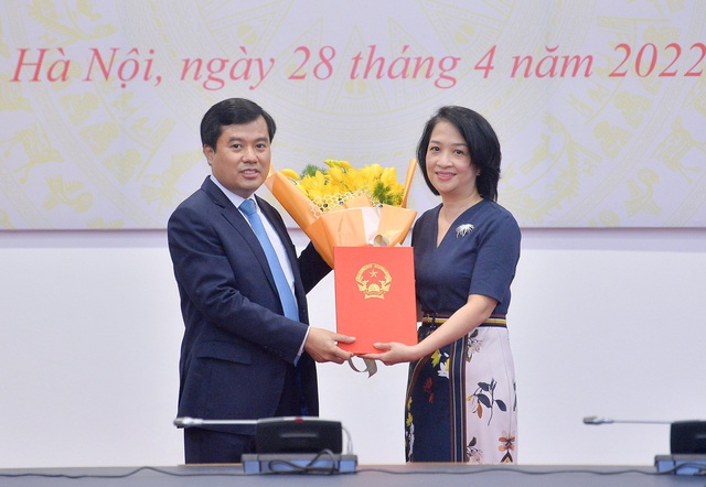 Bổ nhiệm nhân sự Văn phòng Quốc hội, Tổng cục Hải quan - Ảnh 1. Bổ nhiệm nhân sự Văn phòng Quốc hội, Tổng cục Hải quan - Ảnh 1.