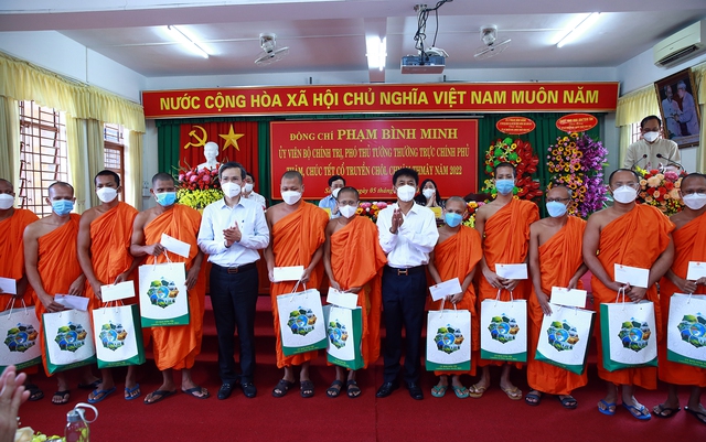 Phó Thủ tướng Thường trực chúc mừng Tết Chôl Chnăm Thmây tại Sóc Trăng - Ảnh 4.