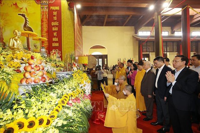 Tổng Bí thư Nguyễn Phú Trọng thăm và làm việc tại tỉnh Quảng Ninh - Ảnh 5.