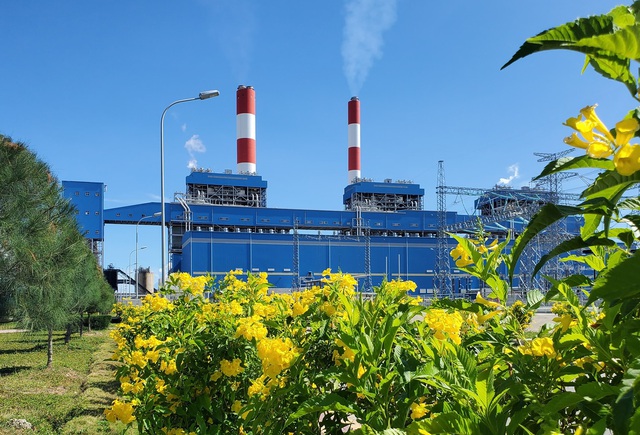 Nhiệt điện than thiếu hụt 1,365 tỷ KWh, EVN vẫn bảo đảm cung ứng điện - Ảnh 1.