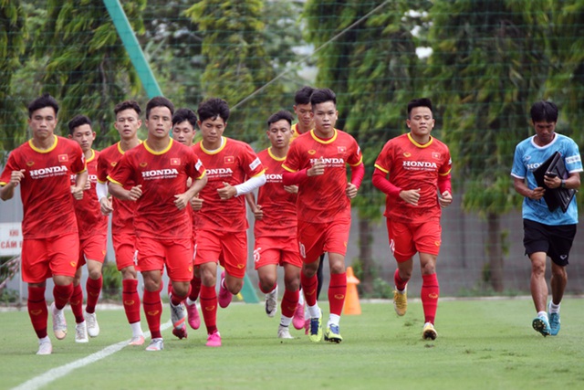 Đội tuyển Olympic Việt Nam hội quân, hướng tới Vòng chung kết U23 châu Á và ASIAD 19 - Ảnh 1.
