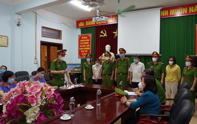 Vụ Việt Á: Thêm 1 Giám đốc CDC bị bắt vì tội nhận hối lộ - Ảnh 1.