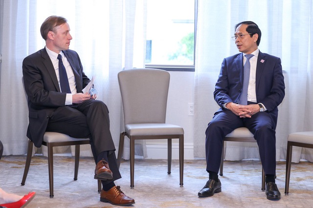 Bộ trưởng Ngoại giao Bùi Thanh Sơn gặp Ngoại trưởng và Cố vấn An ninh quốc gia Hoa Kỳ - Ảnh 1.