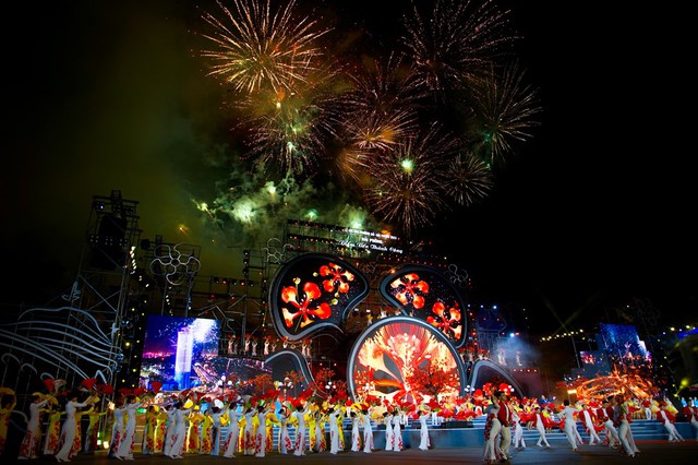 Khai mạc Lễ hội Hoa phượng đỏ Hải Phòng 2022 - Ảnh 4.