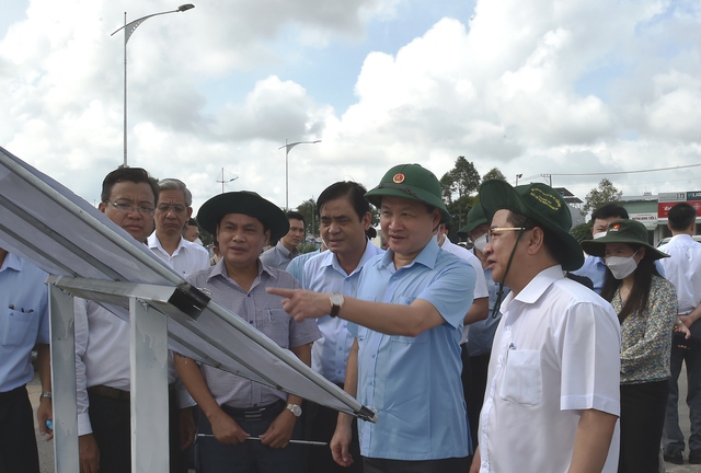 Bệnh viện Ung bướu Cần Thơ hoàn thành sớm ngày nào bà con được hưởng lợi ngày đó - Ảnh 5. Bệnh viện Ung bướu Cần Thơ hoàn thành sớm ngày nào bà con được hưởng lợi ngày đó - Ảnh 5.
