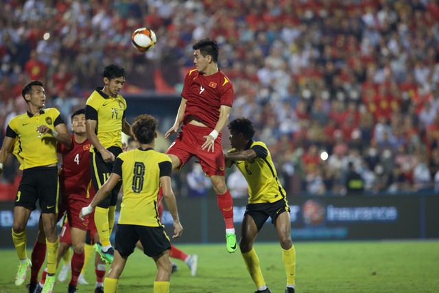 TRỰC TIẾP U23 Việt Nam 1- 0 U23 Malaysia: Khi nào khó... có TIẾN LINH!!!!!!!!!!! - Ảnh 2.