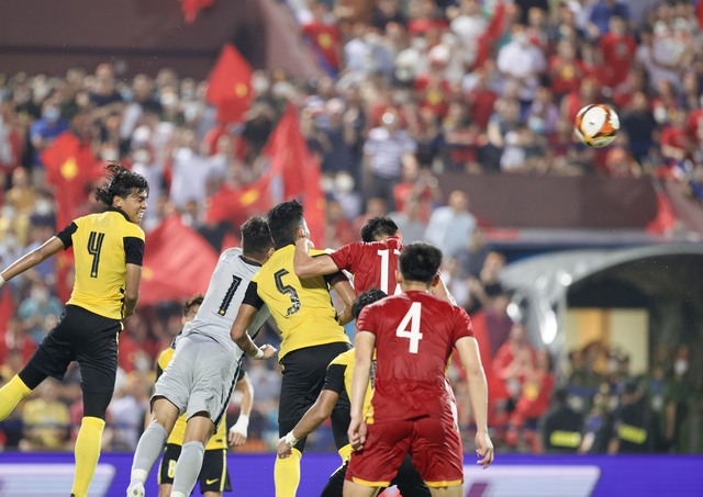 TRỰC TIẾP U23 Việt Nam-U23 Malaysia: 'Khoan phá bê tông!' - Ảnh 5.