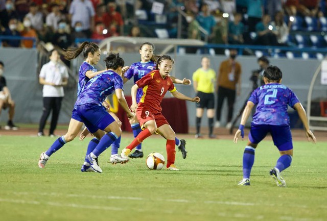 TRỰC TIẾP Chung kết bóng đá nữ SEA Games 31: Việt Nam liên tục ép sân  - Ảnh 2.
