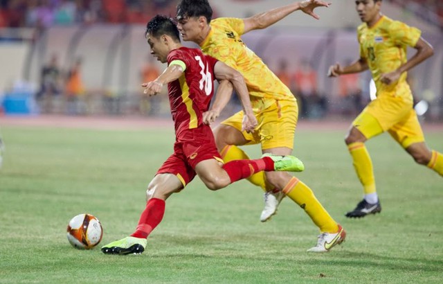 TRỰC TIẾP U23 Việt Nam gặp U23 Thái Lan: Quyết liệt, căng thẳng từng phút tại 'chảo lửa' Mỹ Đình - Ảnh 1.
