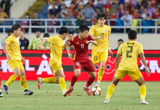 TRỰC TIẾP U23 Việt Nam gặp U23 Thái Lan: Quyết liệt, căng thẳng từng phút tại 'chảo lửa' Mỹ Đình - Ảnh 1.