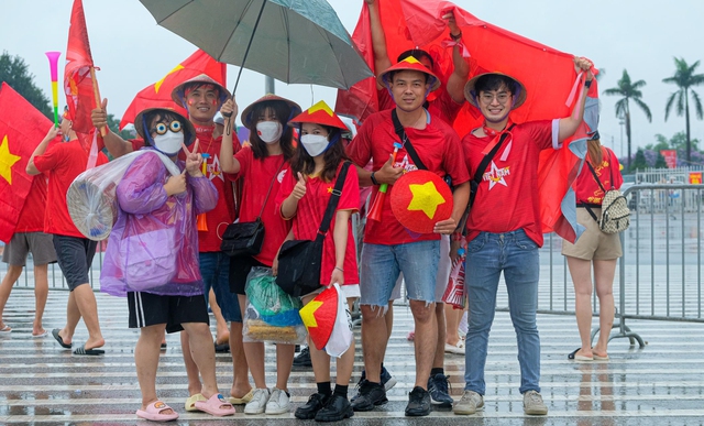 TRỰC TIẾP U23 Việt Nam đối đầu U23 Thái Lan: 'Chảo lửa' Mỹ Đình sẵn sàng cho trận 'đại chiến' - Ảnh 1.