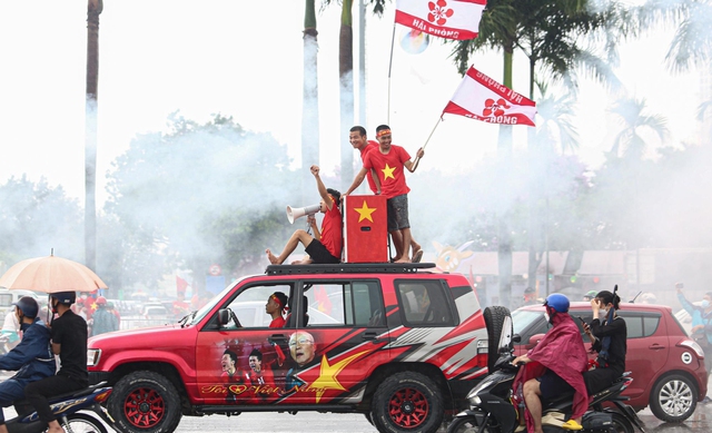 TRỰC TIẾP U23 Việt Nam đối đầu U23 Thái Lan: 'Chảo lửa' Mỹ Đình sẵn sàng cho trận 'đại chiến' - Ảnh 3.