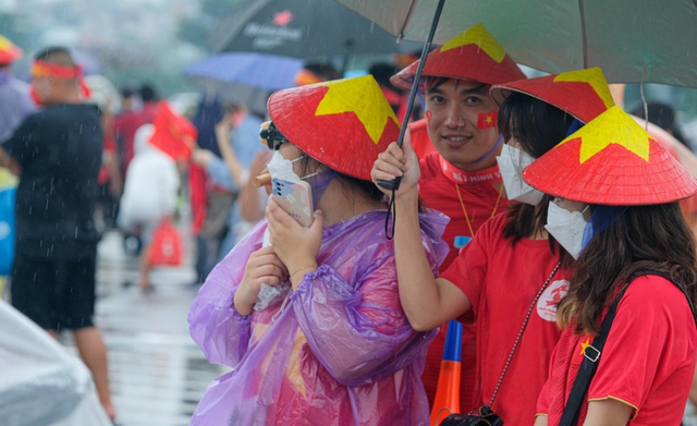 TRỰC TIẾP U23 Việt Nam đối đầu U23 Thái Lan: 'Chảo lửa' Mỹ Đình sẵn sàng cho trận 'đại chiến' - Ảnh 4.