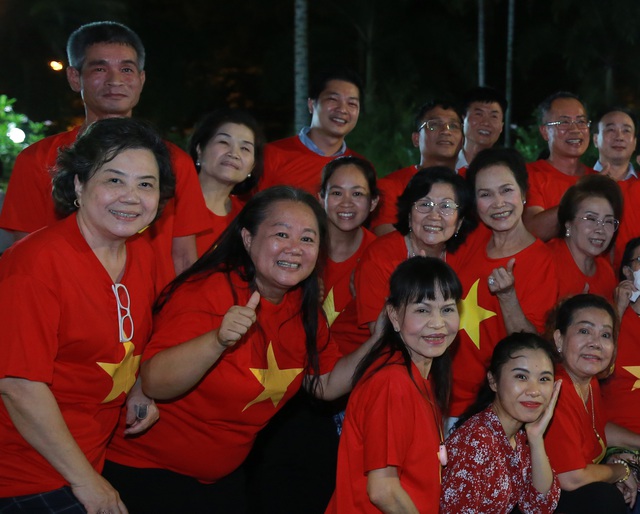 Kiều bào Việt Nam ở Thái Lan chung vui cùng chiến thắng của đội tuyển bóng đá nam  - Ảnh 5.