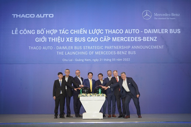 THACO AUTO  và Daimler Bus hợp tác để phát triển xe bus Mercedes-Benz - Ảnh 1.