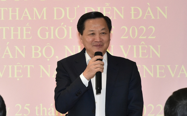 Phó Thủ tướng Lê Minh Khái đánh giá cao những nỗ lực và kết quả trong công tác của Phái đoàn và Đại sứ quán trong thời gian qua, góp phần thực hiện thành công đường lối đối ngoại của Đảng và Nhà nước - Ảnh: VGP/Trần Mạnh