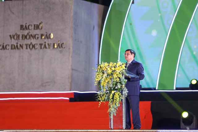 Thủ tướng dự Lễ khai mạc Festival trái cây và sản phẩm OCOP Việt Nam năm 2022 - Ảnh 1.