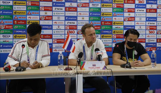 U23 Thái Lan thua đau, cuộc đua ở bảng B sẽ rất quyết liệt - Ảnh 1. U23 Thái Lan thua đau, cuộc đua ở bảng B sẽ rất quyết liệt - Ảnh 1.