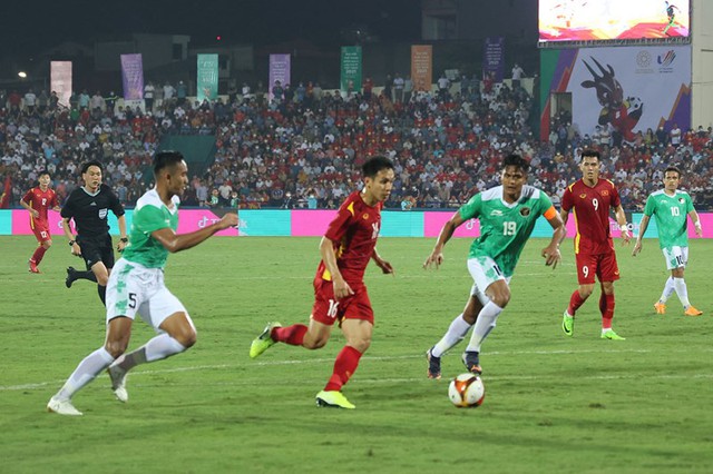 Tiến Linh khẳng định vị thế chân sút số 1 của Bóng đá Việt Nam - Ảnh 2.