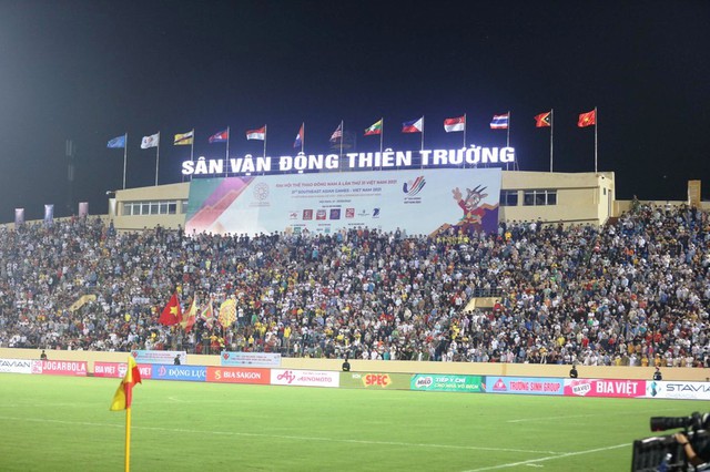 Trưởng đoàn U23 Thái Lan cảm ơn CĐV Việt Nam; 'Lễ hội Thiên Trường' lập kỷ lục trong lịch sử SEA Games - Ảnh 3.