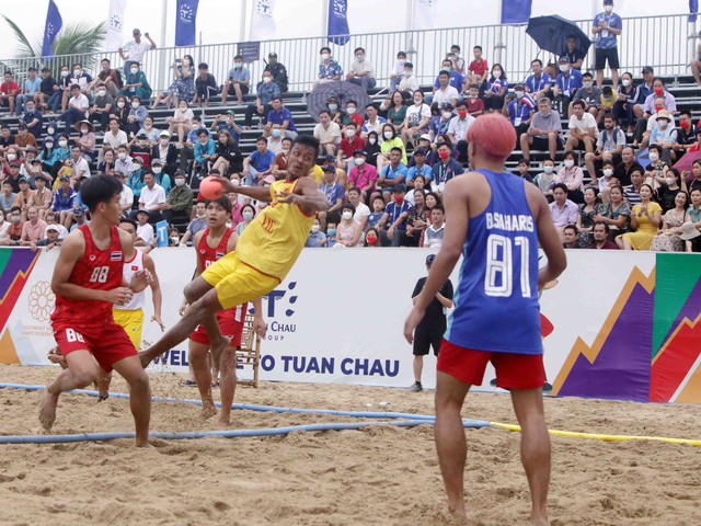 Nghẹt thở thắng Thái Lan, Bóng ném Bãi biển Việt Nam chạm 1 tay vào tấm Huy chương Vàng - Ảnh 3.