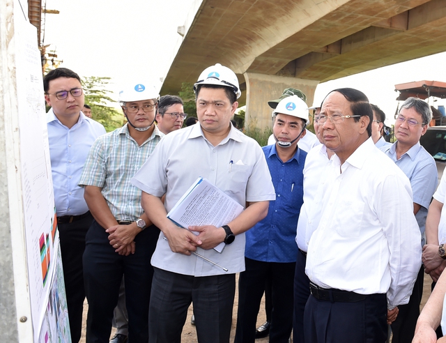 Phó Thủ tướng đốc thúc tiến độ các dự án cao tốc phía nam - Ảnh 2.