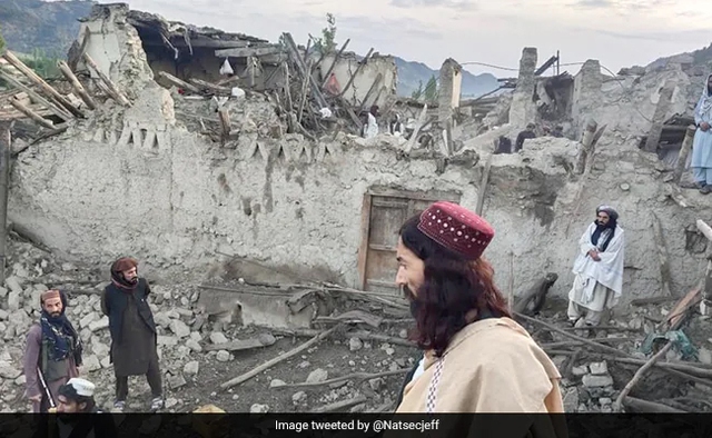 Động đất tại Afghanistan khiến ít nhất 280 người thiệt mạng - Ảnh 1.
