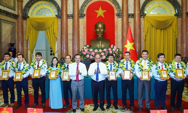 Chủ tịch nước Nguyễn Xuân Phúc gặp mặt lao động tiêu biểu ngành dầu khí - Ảnh 1.