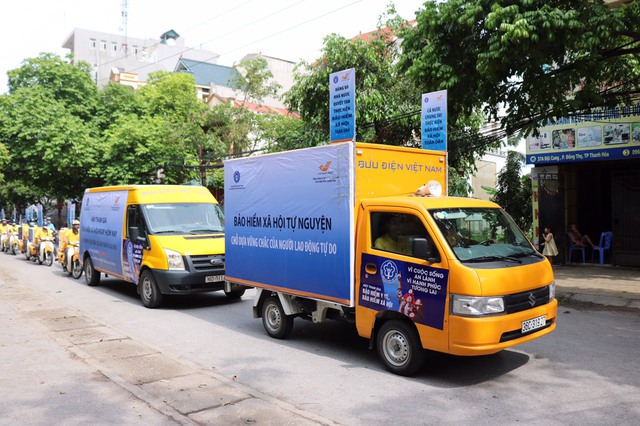 Thêm 105.330 người tham gia BHXH, BHYT chỉ trong một tháng - Ảnh 1. Thêm 105.330 người tham gia BHXH, BHYT chỉ trong một tháng - Ảnh 1.