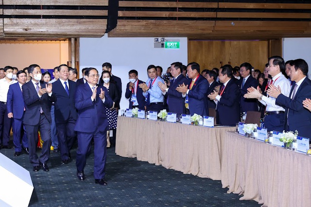 Thủ tướng dự Diễn đàn Kinh tế Việt Nam về xây dựng nền kinh tế độc lập, tự chủ gắn với hội nhập kinh tế sâu rộng - Ảnh 1.