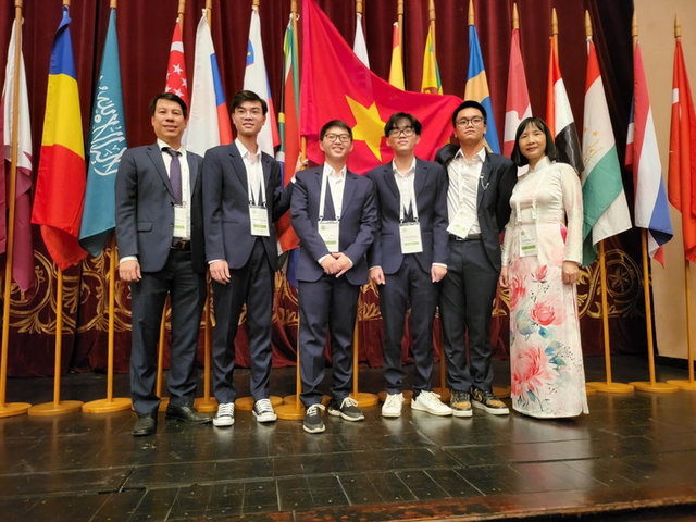 Tất cả học sinh Việt Nam dự Olympic sinh học quốc tế đều giành huy chương - Ảnh 1.
